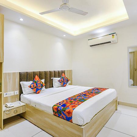 Fabhotel Luxury Inn Near Adarsh Nagar Metro Delhi  Bagian luar foto